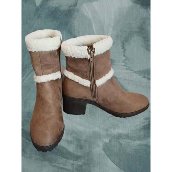 Olivia Miller  Faux Sherpa Fur Lined Ankle Boots With  Size 8 Brown Taupe Color - Picture 4 of 12
